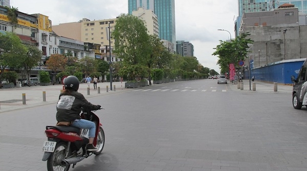 Cấm xe lưu thông vào đường Nguyễn Huệ để phục vụ sự kiện chào đón năm mới