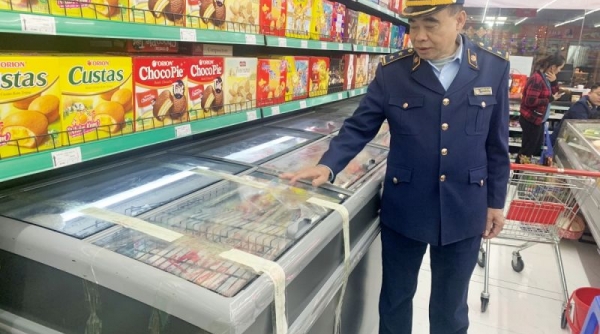 T-Mart bị Quản lý Thị trường Bắc Ninh thu giữ hàng chục kg thực phẩm hết hạn