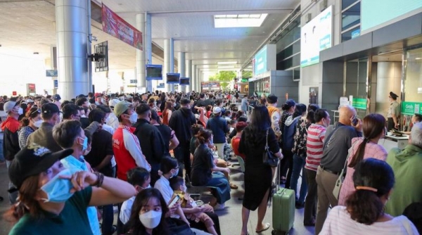 Sân bay Tân Sơn Nhất đón lượng hành khách quốc tế kỷ lục