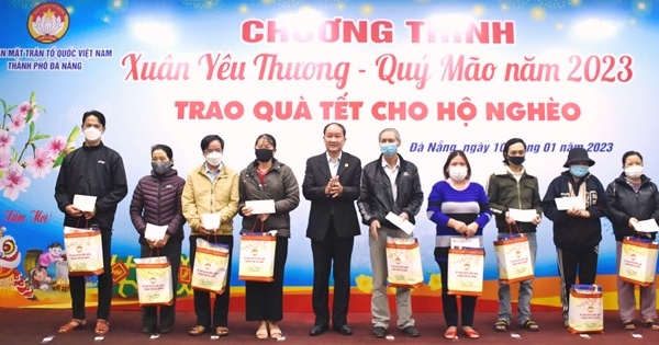 Đà Nẵng: Trao hơn 16.000 suất quà Tết cho hộ nghèo, hộ khó khăn