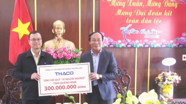 Thaco Group trao tặng 300 triệu đồng ủng hộ Quỹ “Vì người nghèo” tỉnh Quảng Nam