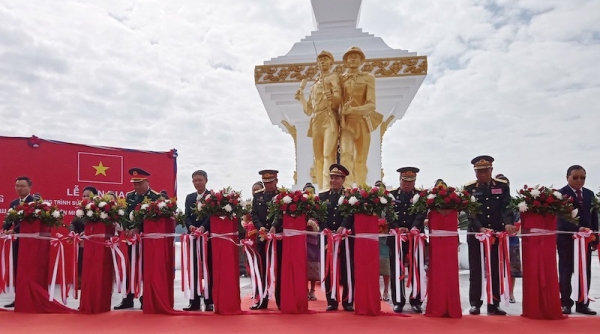 Hoàn thành trùng tu công trình Đài tưởng niệm Liên minh chiến đấu Lào-Việt Nam