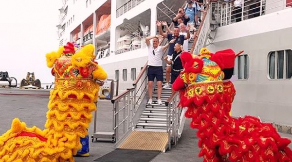 Đà Nẵng đón tàu biển du lịch quốc tế đầu tiên cập cảng Tiên Sa trong năm mới