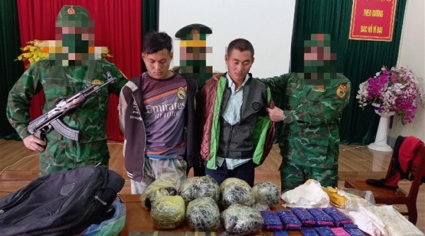 Bắt 02 đối tượng vận chuyển số lượng lớn ma túy từ Lào vào Việt Nam
