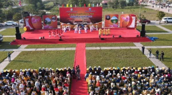 Khai hội chùa Hương Tích, mở đầu năm du lịch Hà Tĩnh 2023