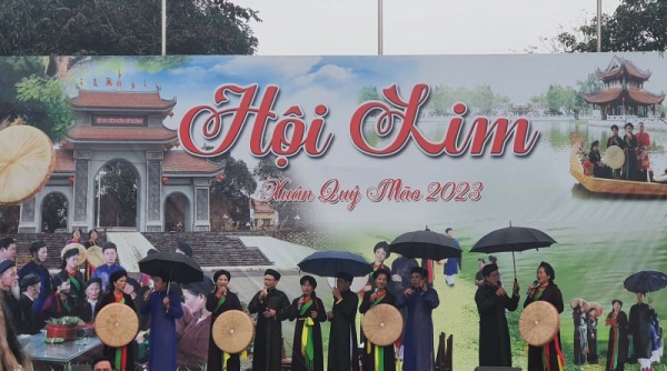 Sôi động lễ hội vùng Lim