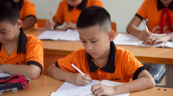 TP. Hồ Chí Minh yêu cầu các trường hoàn trả học phí nếu thu cao hơn năm trước