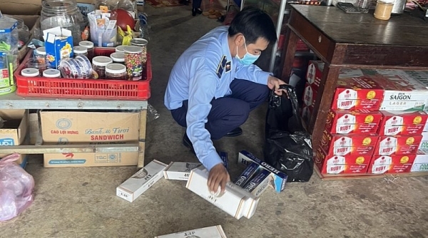 Tây Ninh tăng cường kiểm tra, xử phạt kinh doanh thuốc lá điếu nhập lậu