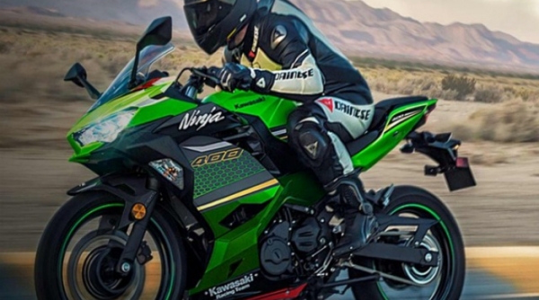 Triệu hồi xe mô tô Kawasaki Ninja H2 để thay mới bộ căng xích trục cam
