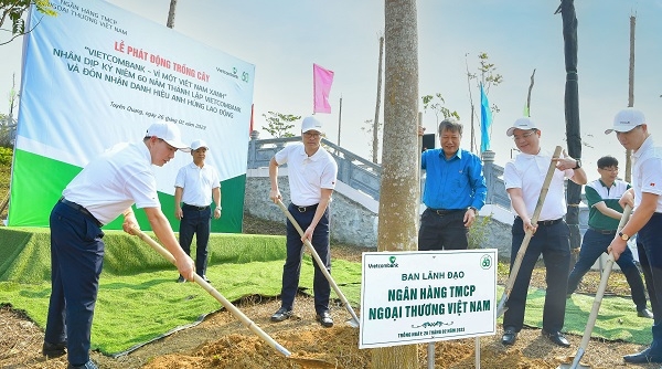 Vietcombank phát động chương trình trồng 60 nghìn cây xanh “Vietcombank – Vì một Việt Nam xanh”