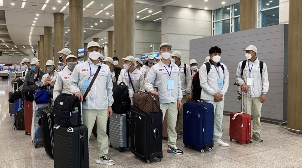Tám huyện, thành phố bị dừng tuyển lao động đi Hàn Quốc