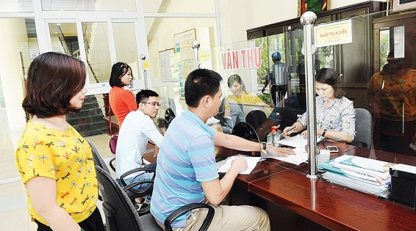 Hà Nội: Người dân không phải xuất trình sổ hộ khẩu giấy khi làm thủ tục hành chính