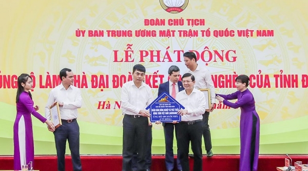 Agribank tặng hộ nghèo tỉnh Điện Biên 100 nhà đại đoàn kết