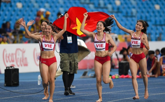 Đoàn Việt Nam vững ngôi đầu trong bảng tổng sắp huy chương SEA Games 32