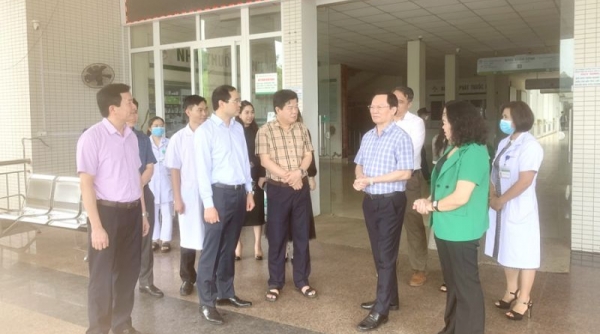 Giám đốc Bệnh viện Trung ương Quân đội 108 thăm các bệnh viện tỉnh Lào Cai
