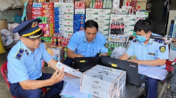 Phú Yên: Xử phạt một hộ kinh doanh thuốc lá điếu nhập lậu