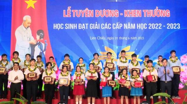 Đà Nẵng: Quận Liên Chiểu tuyên dương, khen thưởng học sinh đạt giải năm học 2022 - 2023