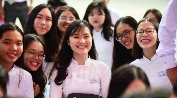 TP. Hồ Chí Minh đề xuất giữ nguyên mức sàn học phí năm học 2023 - 2024