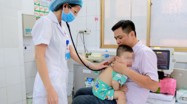 Quảng Ninh: Số lượng trẻ nhập viện vì viêm phổi gia tăng bất thường