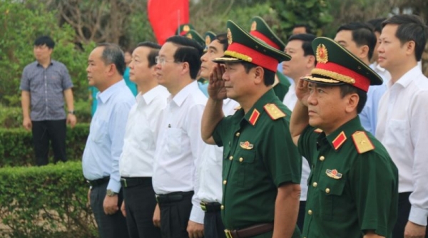 Chủ tịch nước Võ Văn Thưởng thăm và làm việc tại huyện đảo Phú Quý