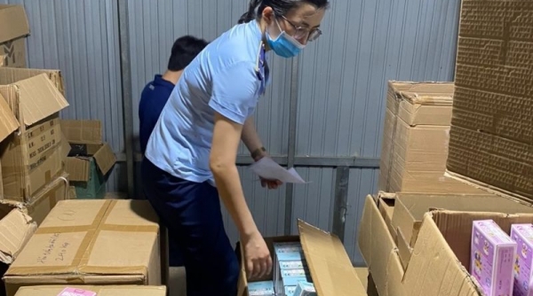 TP. Hồ Chí Minh: Tạm giữ hơn 400 đơn vị sản phẩm đồ chơi nhập lậu