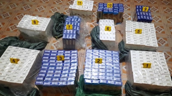 Vĩnh Long: Bắt giữ đối tượng vận chuyển 4.000 bao thuốc lá điếu nhập lậu