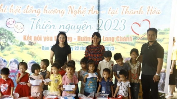 Tạp chí Thương hiệu và Công Luận phối hợp trao quà tại điểm trường mầm non ở Thanh Hóa