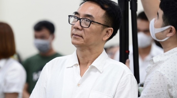 Cựu cán bộ quản lý thị trường Trần Hùng lĩnh 9 năm tù về tội nhận hối lộ