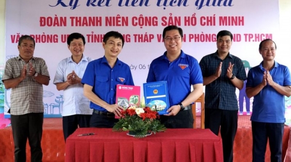 BCH Đoàn Văn phòng UBND TP. HCM và BCH Chi Đoàn Văn phòng UBND tỉnh Đồng Tháp ký kết liên tịch