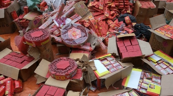 Hà Tĩnh: Bắt giữ 5 đối tượng buôn bán pháo nổ, pháo hoa qua mạng xã hội