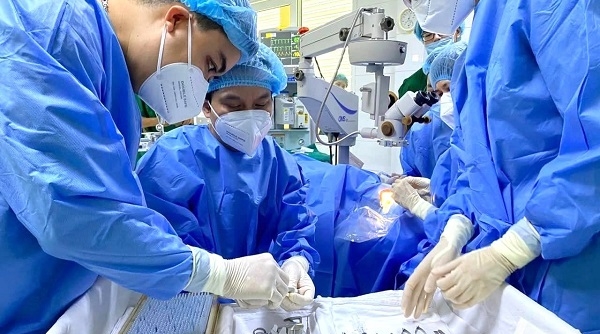 Bệnh viện Mắt Hải Phòng thực hiện thành công 2 ca ghép giác mạc đầu tiên tại Hải Phòng