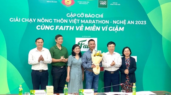 Nghệ An: 4.000 runner tranh giải marathon “Cùng Faith về miền Ví Giặm”