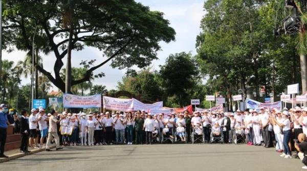TP. Hồ Chí Minh: 5.000 người đi bộ đồng hành vì nạn nhân chất độc da cam/dioxin