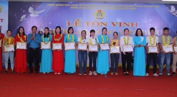 Thanh Hóa: Công ty TNHH Sakurai Việt Nam tôn vinh người lao động tiêu biểu