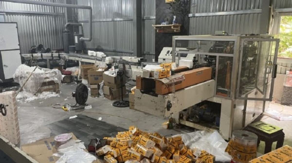 Bắc Ninh: Thu giữ trên 2.700 gói khăn giấy giả mạo nhãn hiệu Corona