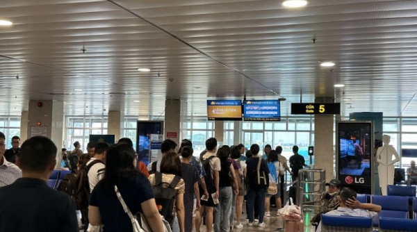 Sân bay Tân Sơn Nhất dự kiến đón 130.000 khách ngày cao điểm dịp Lễ 2/9