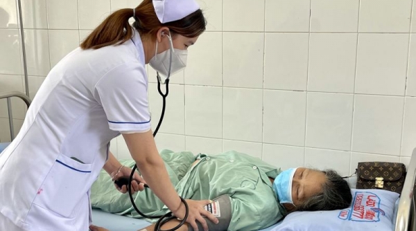 Lâm Đồng: Yêu cầu các cơ sở khám bệnh, chữa bệnh ‘lấy người bệnh là trung tâm’