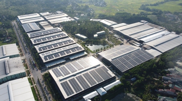 ADB và GreenYellow ký thỏa thuận về điện mặt trời áp mái cho sản xuất - kinh doanh tại Việt Nam