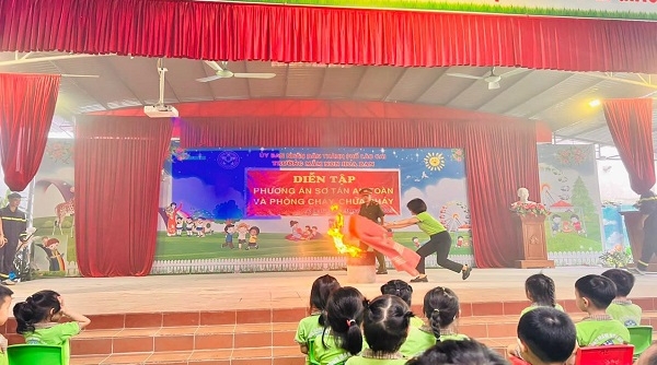 Lào Cai: Diễn tập phương án phòng cháy, chữa cháy và cứu nạn, cứu hộ trong trường học