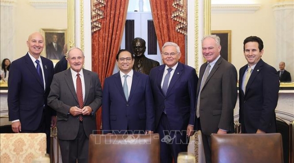 Thủ tướng Phạm Minh Chính gặp lãnh đạo Ủy ban Đối ngoại Thượng viện Hoa Kỳ