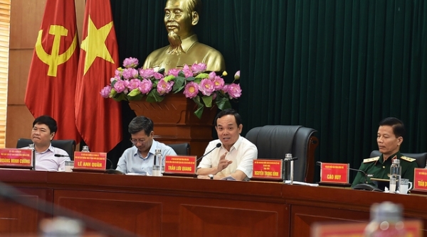Phó Thủ tướng Trần Lưu Quang họp với 3 địa phương về tình hình sản xuất kinh doanh, chống buôn lậu