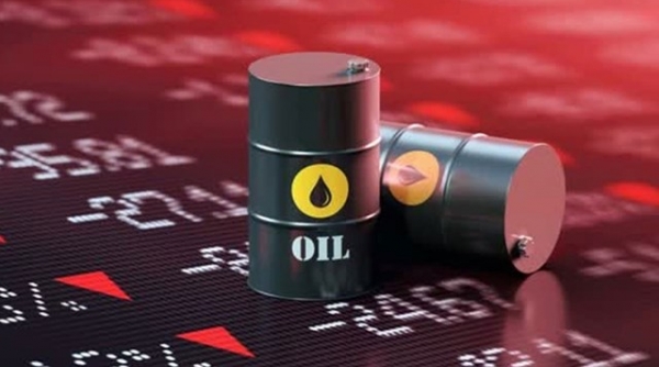 Giá xăng dầu ngày 01/10: Tìm lại được đà “leo dốc”