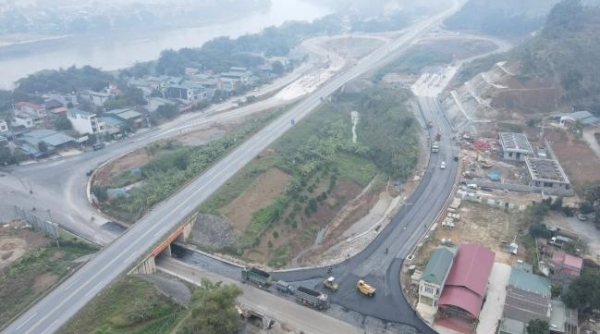 Khai thác, mở rộng cao tốc Nội Bài - Lào Cai đoạn Yên Bái - Lào Cai lên 04 làn xe đáp ứng nhu cầu vận tải