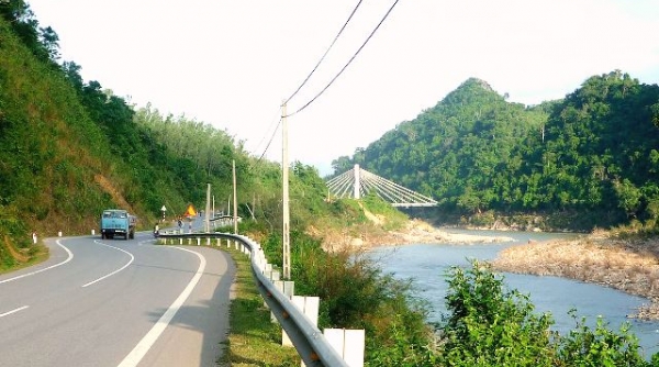 Quảng Trị: Phá thế độc đạo, đầu tư xây dựng đường Cao tốc Cam Lộ đi Lao Bảo