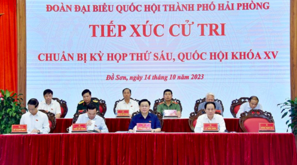 Chủ tịch Quốc hội tiếp xúc cử tri quận Đồ Sơn, thành phố Hải Phòng