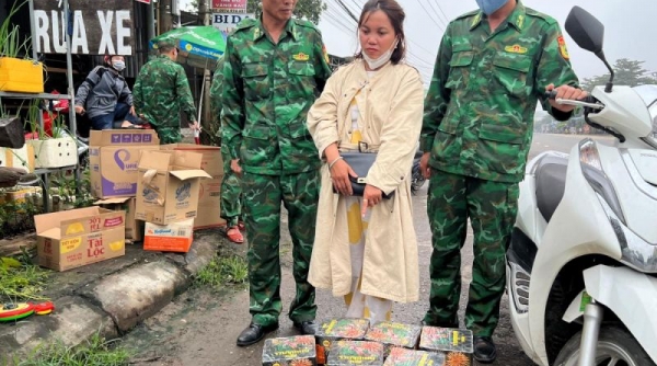 Biên phòng Quảng Trị bắt giữ 02 vụ vận chuyển 60 kg pháo nổ trái phép