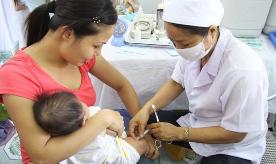 TP. Hồ Chí Minh kiến nghị Bộ Y tế sớm phân bổ vaccine tiêm chủng mở rộng