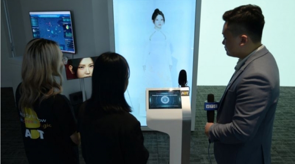 Người ảo AI “made in Vietnam” lần đầu xuất hiện và trò chuyện tại triển lãm VIIE 2023