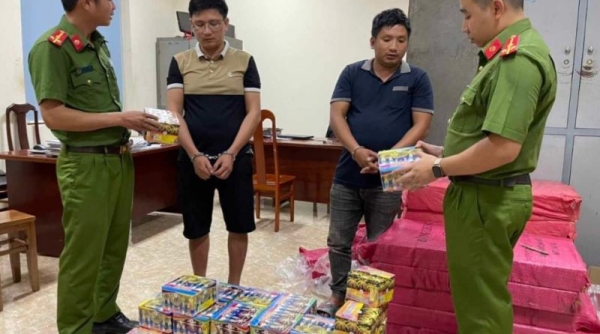 Đắk Lắk bắt giữ vụ vận chuyển hơn 400 kg pháo hoa nổ