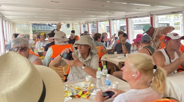 Hơn 200 du khách quốc tế thích thú trải nghiệm tour du lịch kênh Nhiêu Lộc - Thị Nghè